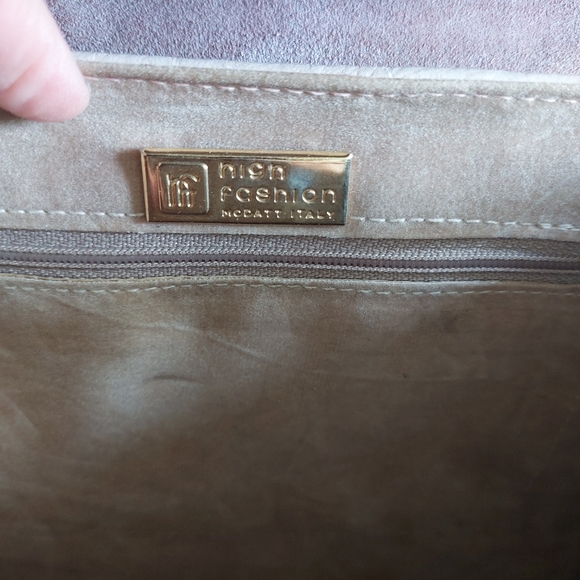 Vintage blush baby pink leather top handle crossbody bag with gold hardware - Picture 6 of 13